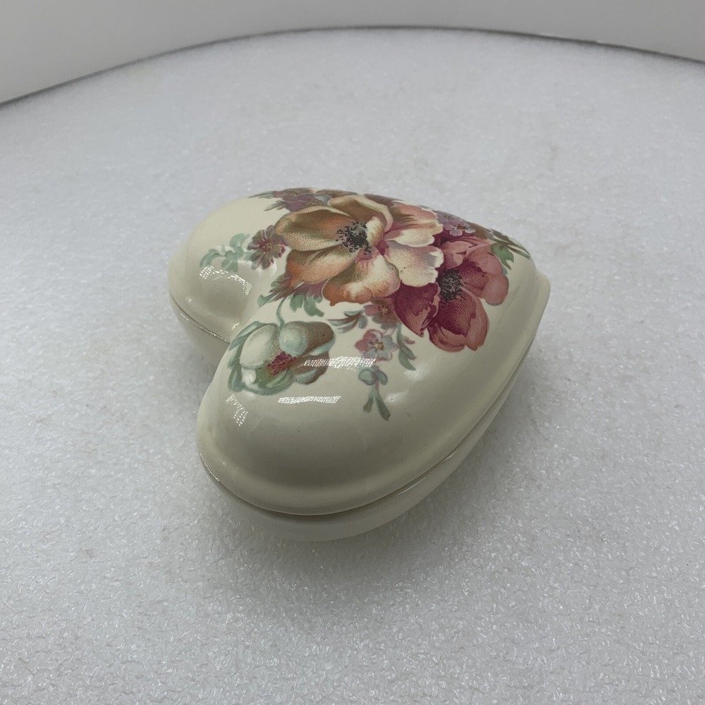 Vintage Athena California Pottery Heart Shape Flowers Lidded Trinket Jewelry Box - Picture 3 of 7